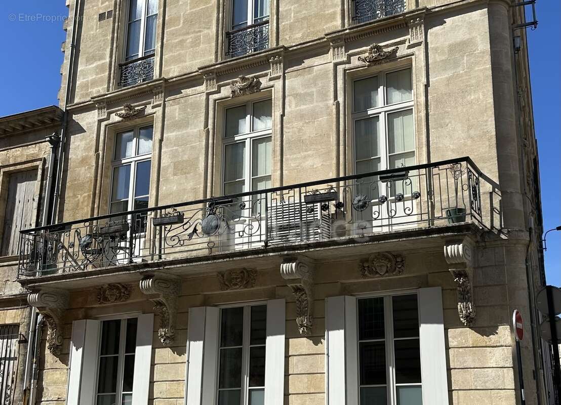 Appartement à vendre 3/ 4 avec balcon immeuble pierre Jardin public  BORDEAUX (33) - photo 13