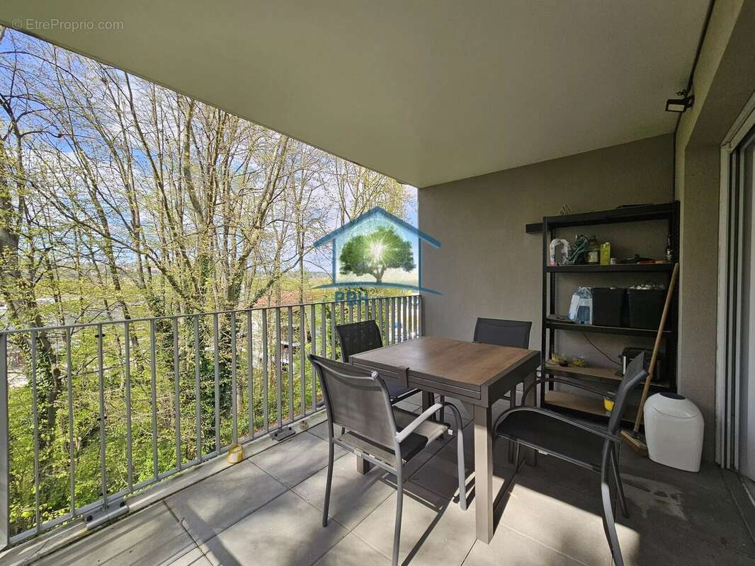 Appartement à SEREZIN-DU-RHONE