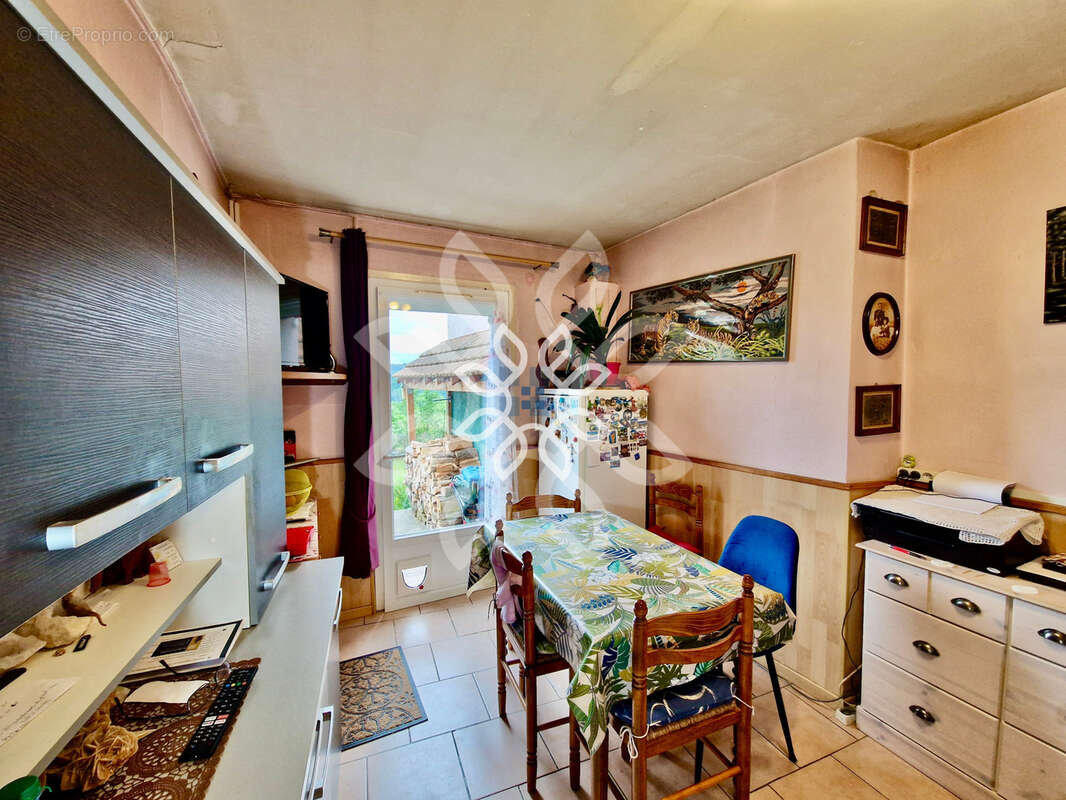 Maison de bourg avec terrain - photo 3