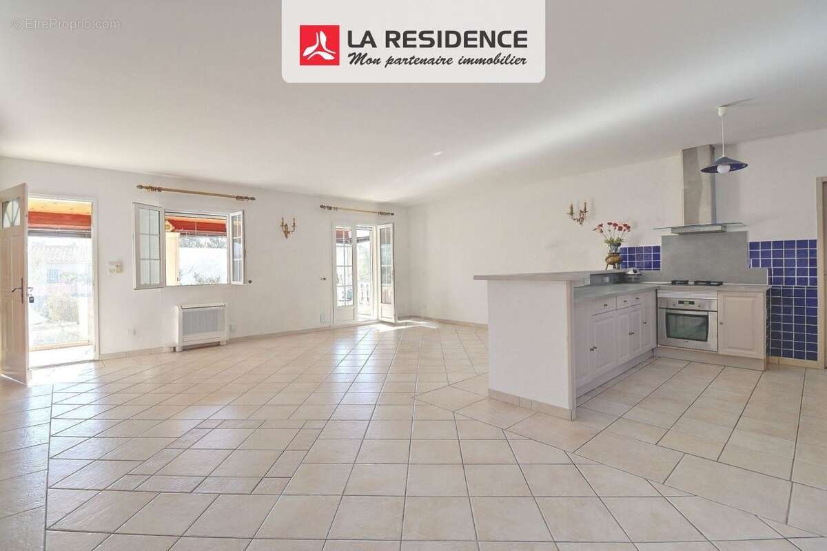 Maison à PUGET-SUR-ARGENS