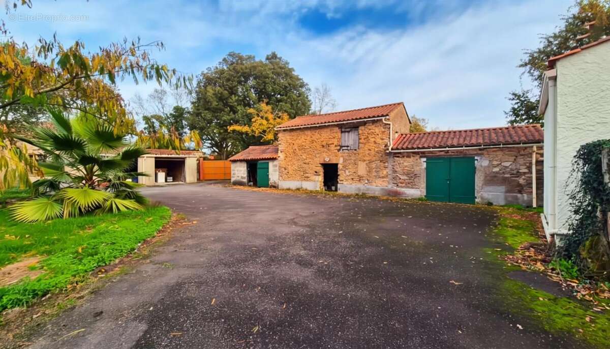 Maison à MAREUIL-SUR-LAY-DISSAIS