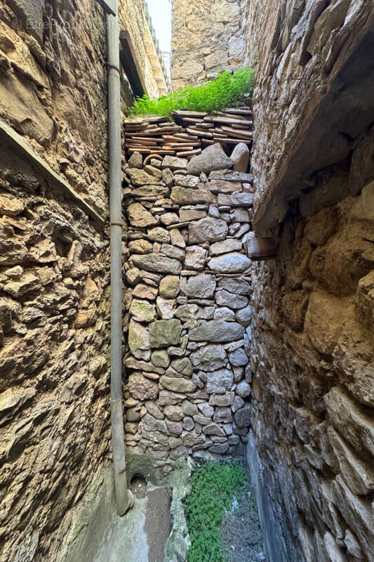 Maison à ROUBIA
