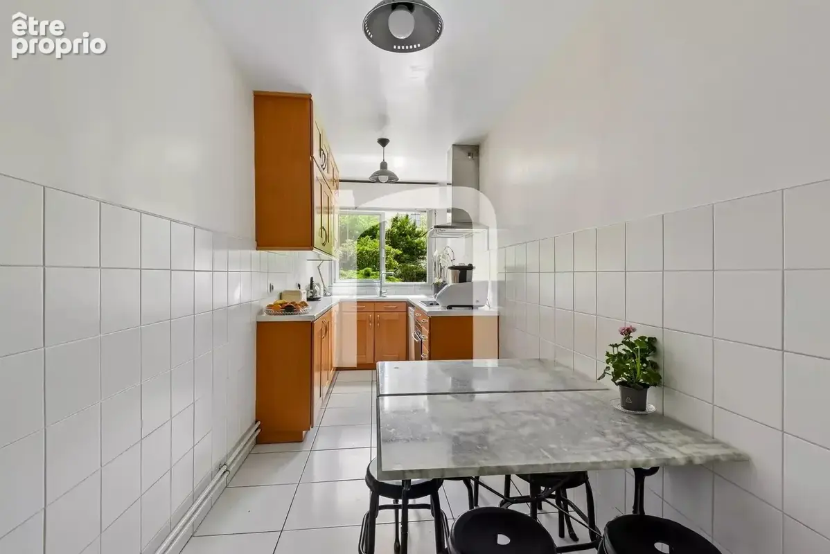 200m2 Boulogne nord 5 ch. / 1 bureau + 100 m2 sous-sol + Box+ balcon - photo 5