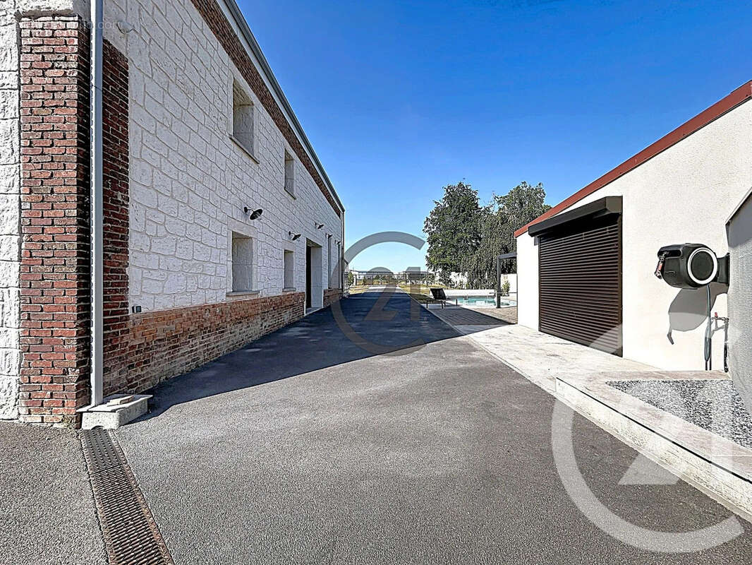Maison 375 m² à Bazancourt  - photo 18
