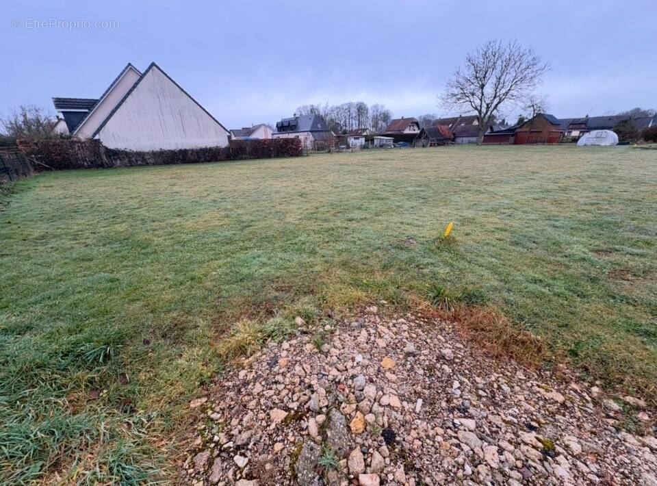 Terrain à YVETOT