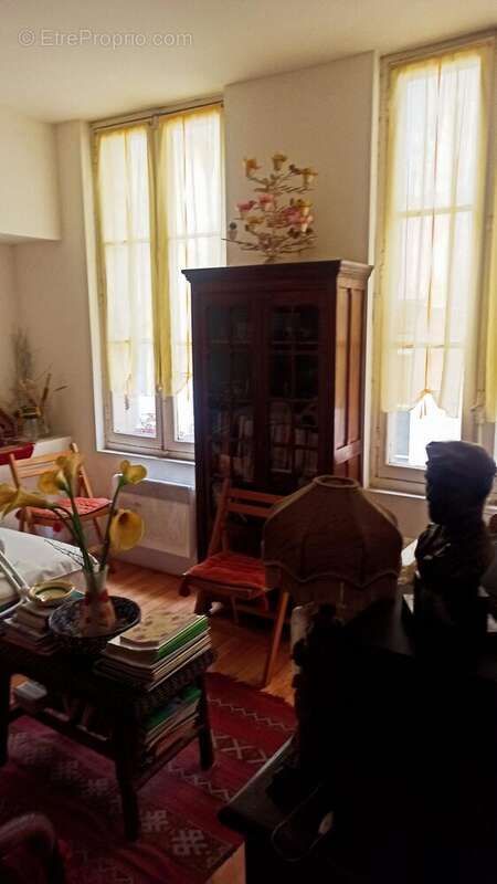 Chambre palière étage 2.5 - Appartement à BORDEAUX