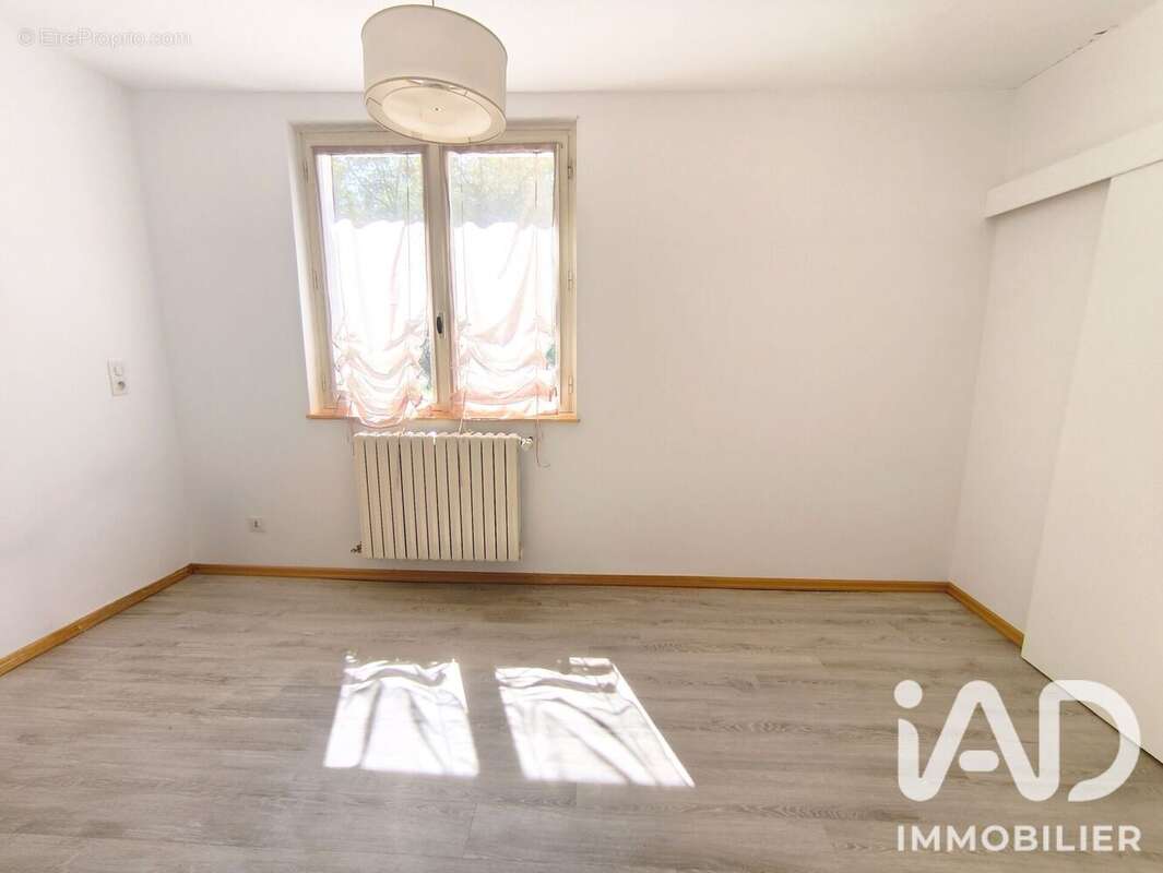 Maison 84 m² à Brevonnes  - photo 5
