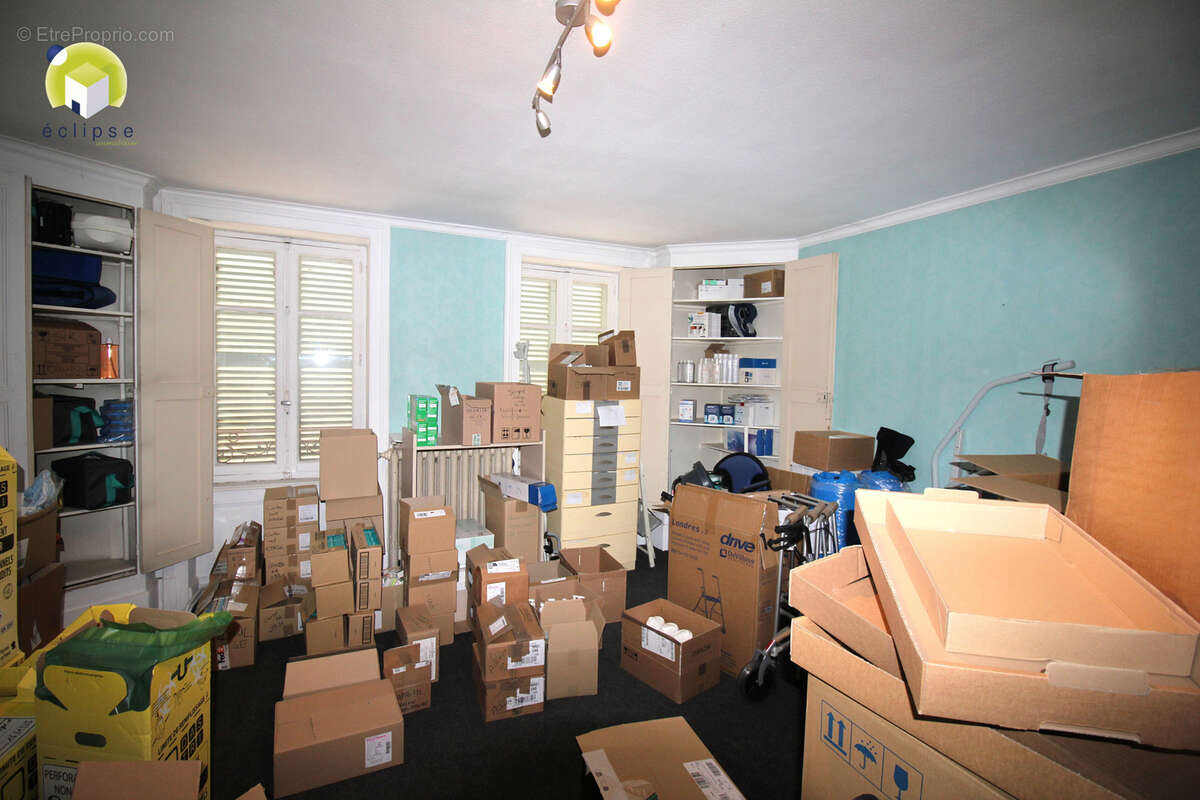 Appartement à MEZERIAT