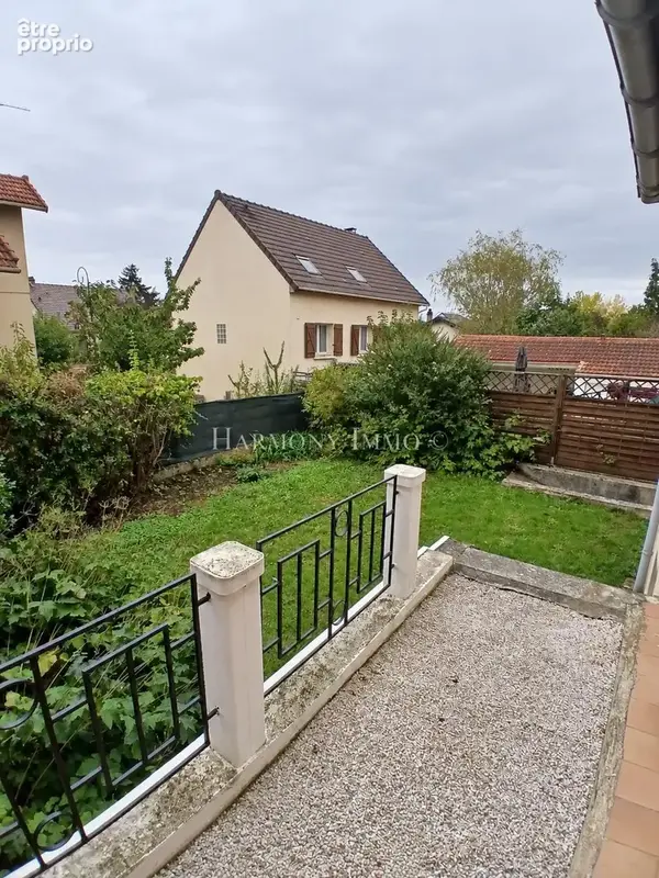 Maison familiale de 142 m2 à proximité des transports - photo 13