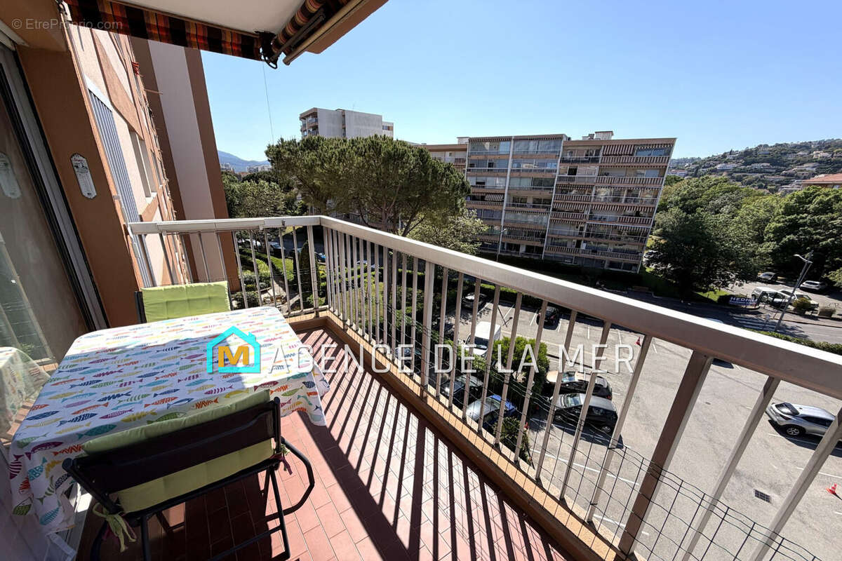 Appartement à MANDELIEU-LA-NAPOULE
