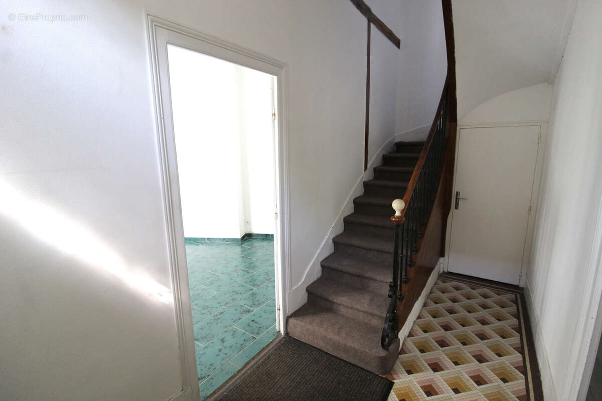 À vendre   Maison de ville de caractère au cœur de Cosne-Cours-sur-Loire - photo 5