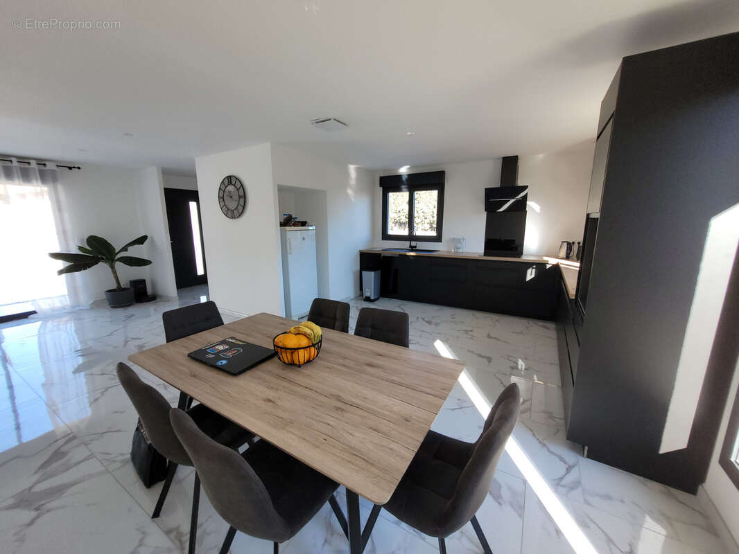 Maison à SALLES-D&#039;AUDE