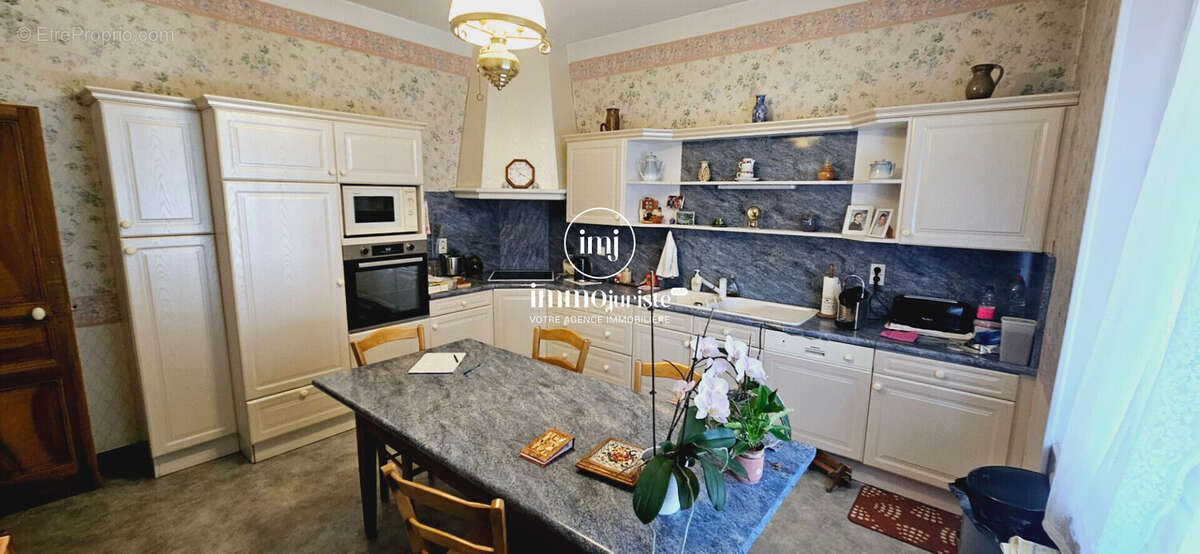 Maison 174 m² à Limoges  - photo 4