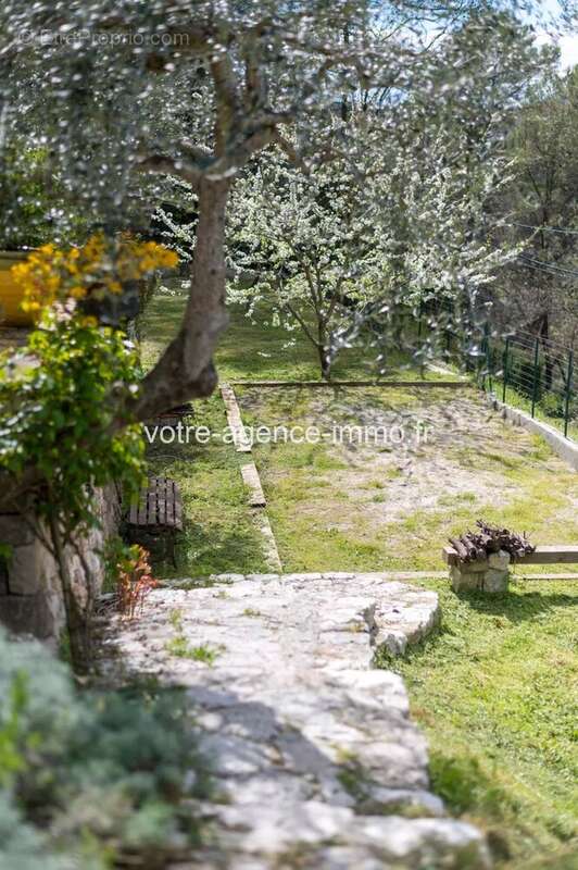 Peille, belle maison 105m² + garage 30m² Piscine + dépendance - photo 31