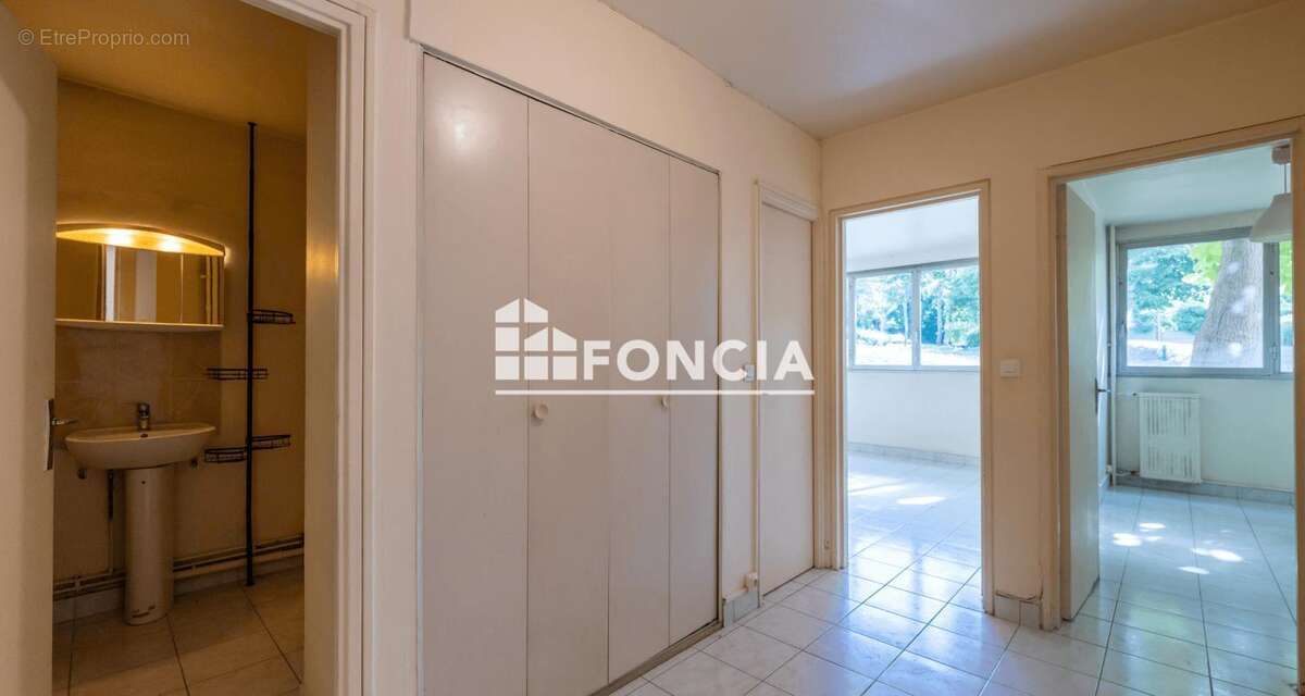 Appartement à NANTERRE
