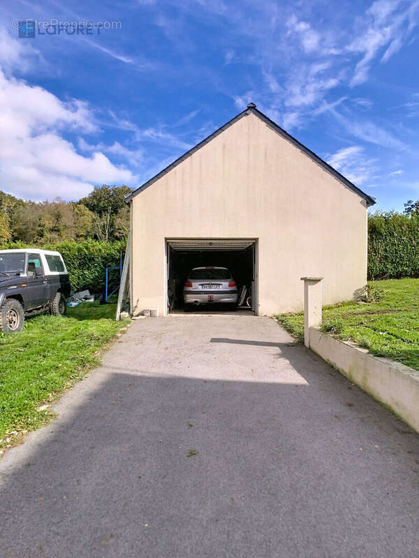 Guidel, Maison lumineuse, non mitoyenne, 4 ch, sous-sol + construction indépendante - photo 3