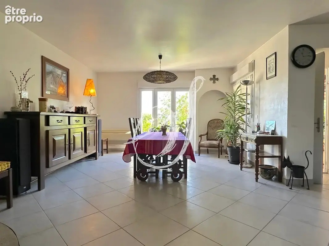 Villa de type 6, 5 chambres avec sous-sol & piscine à Saint Georges d'Orques - photo 7
