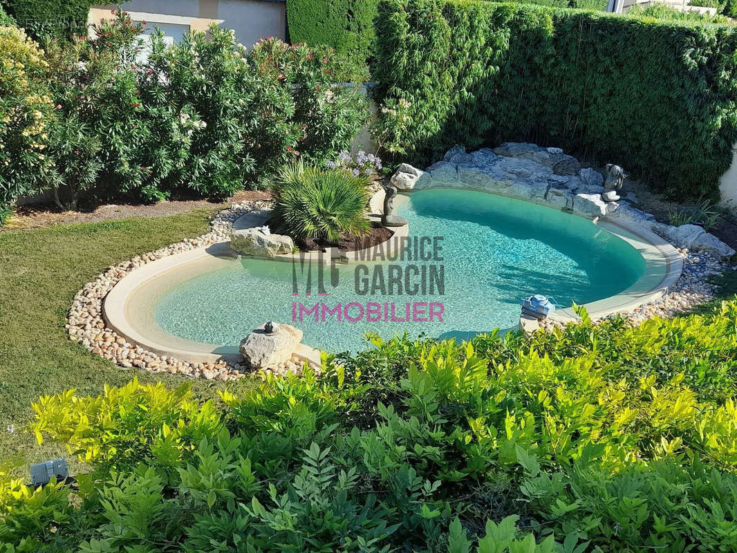 Maison à SAINT-SATURNIN-LES-AVIGNON