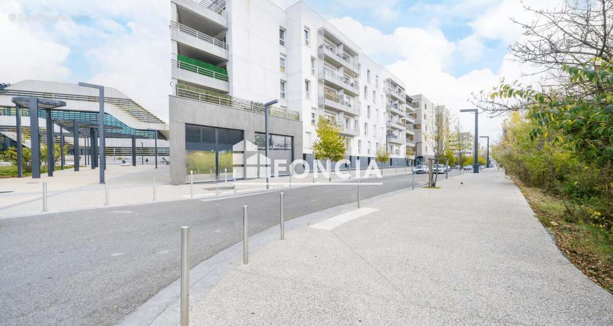 Un T3 moderne, accessible à tous et à petit budget : idéal pour bien démarrer ! - photo 9