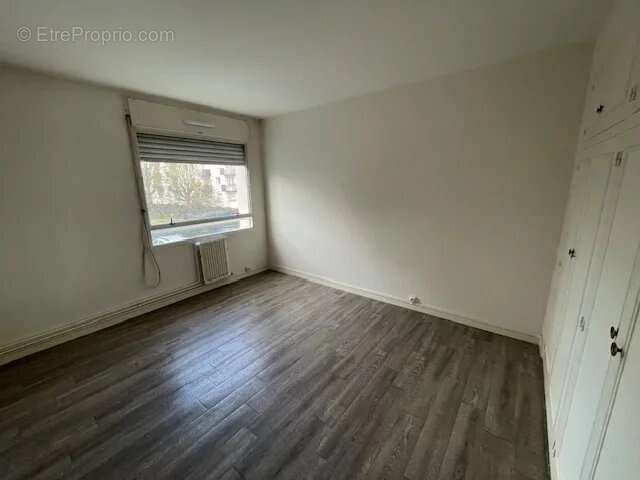 Appartement à SARTROUVILLE