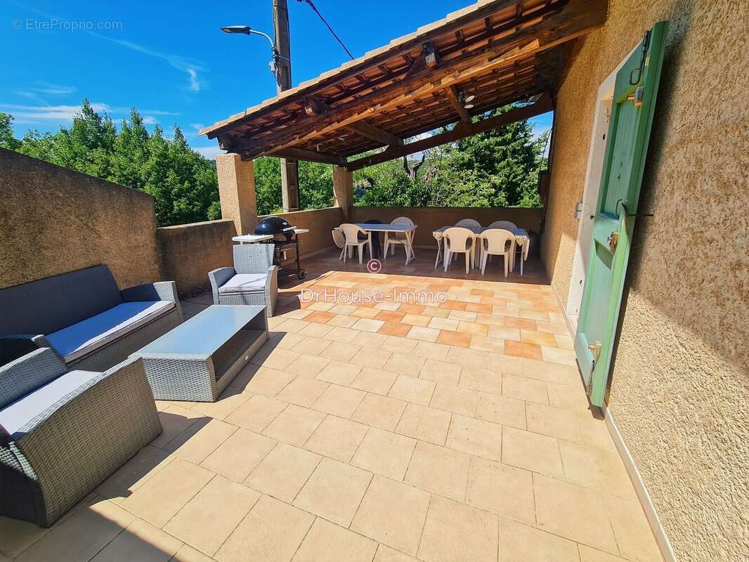 Maison à ALLEMAGNE-EN-PROVENCE