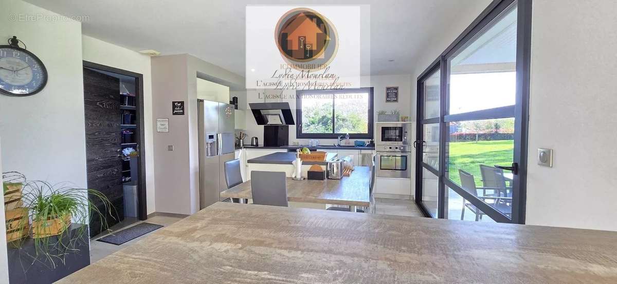 Maison à POEY-DE-LESCAR