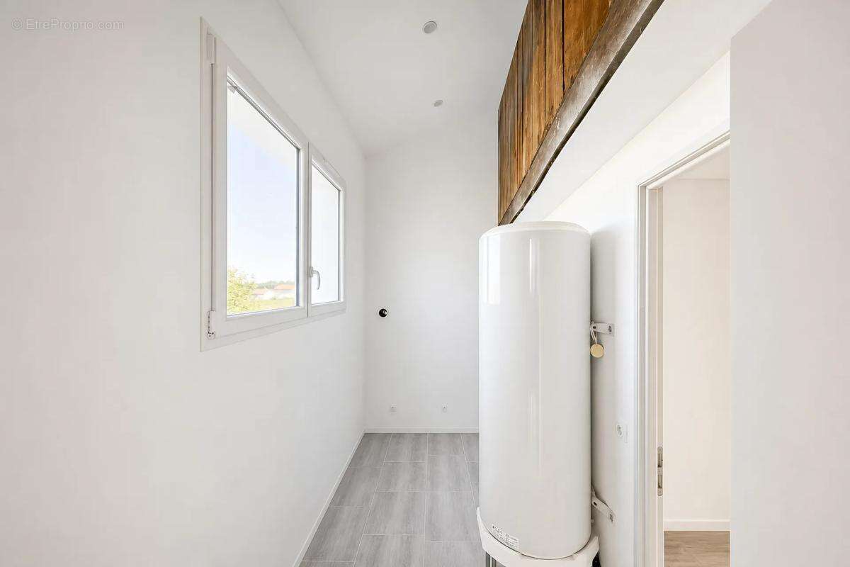 2 Maisons 1) 13 pièces de 476 m²
 2)58 m2 indépendante Cagnotte - photo 19