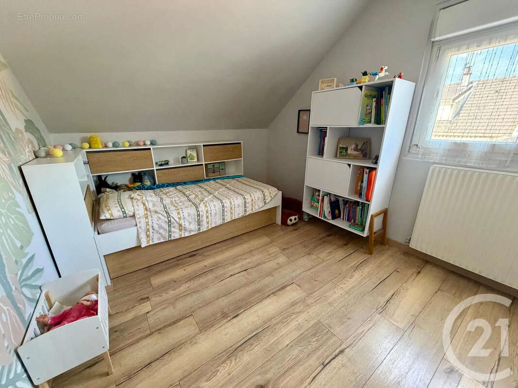 Maison 122 m² à Dammartin-En-Goele  - photo 10