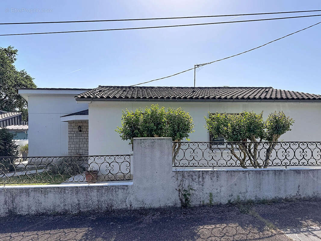 Maison à VILLENAVE-D'ORNON