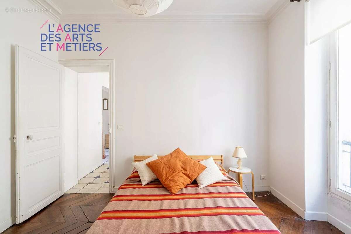Appartement à PARIS-3E