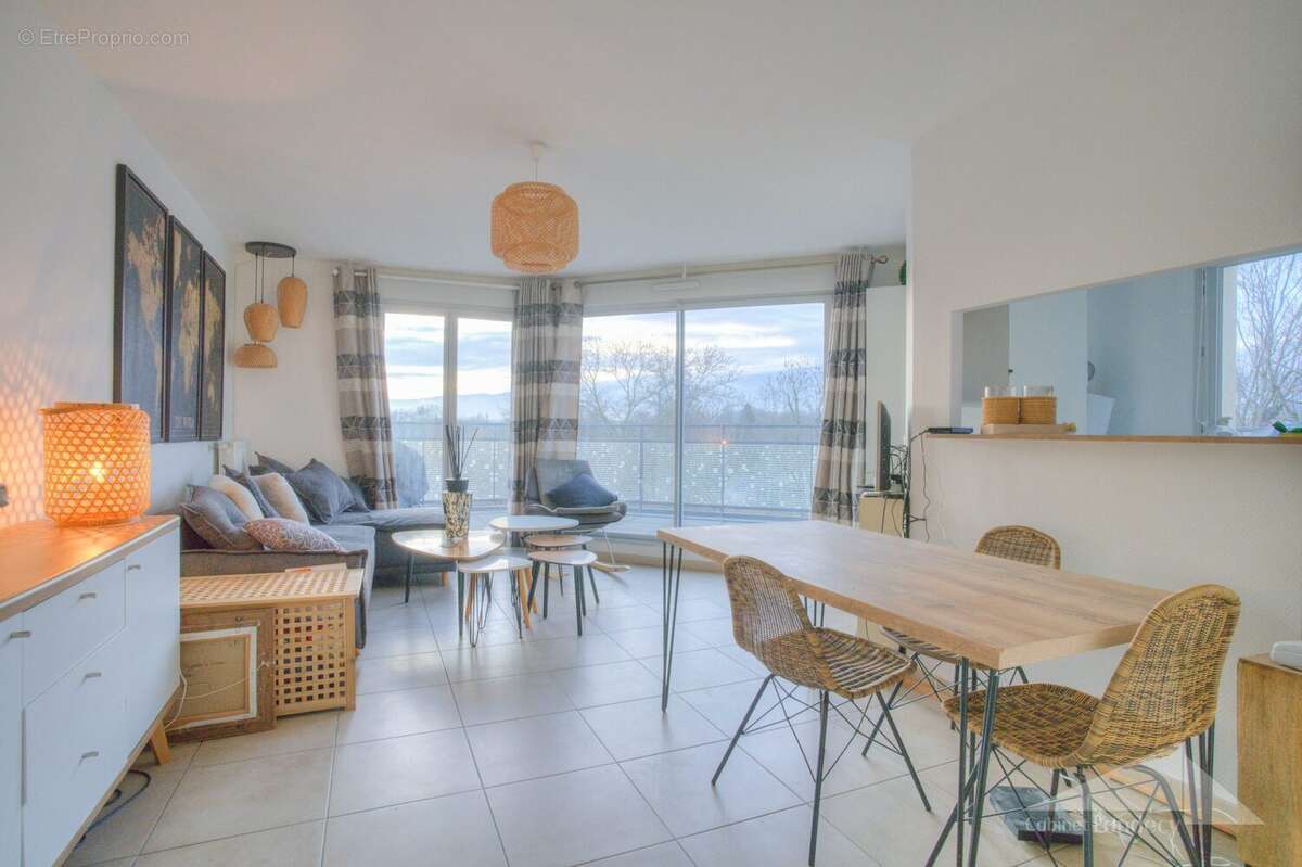 Appartement à FERNEY-VOLTAIRE