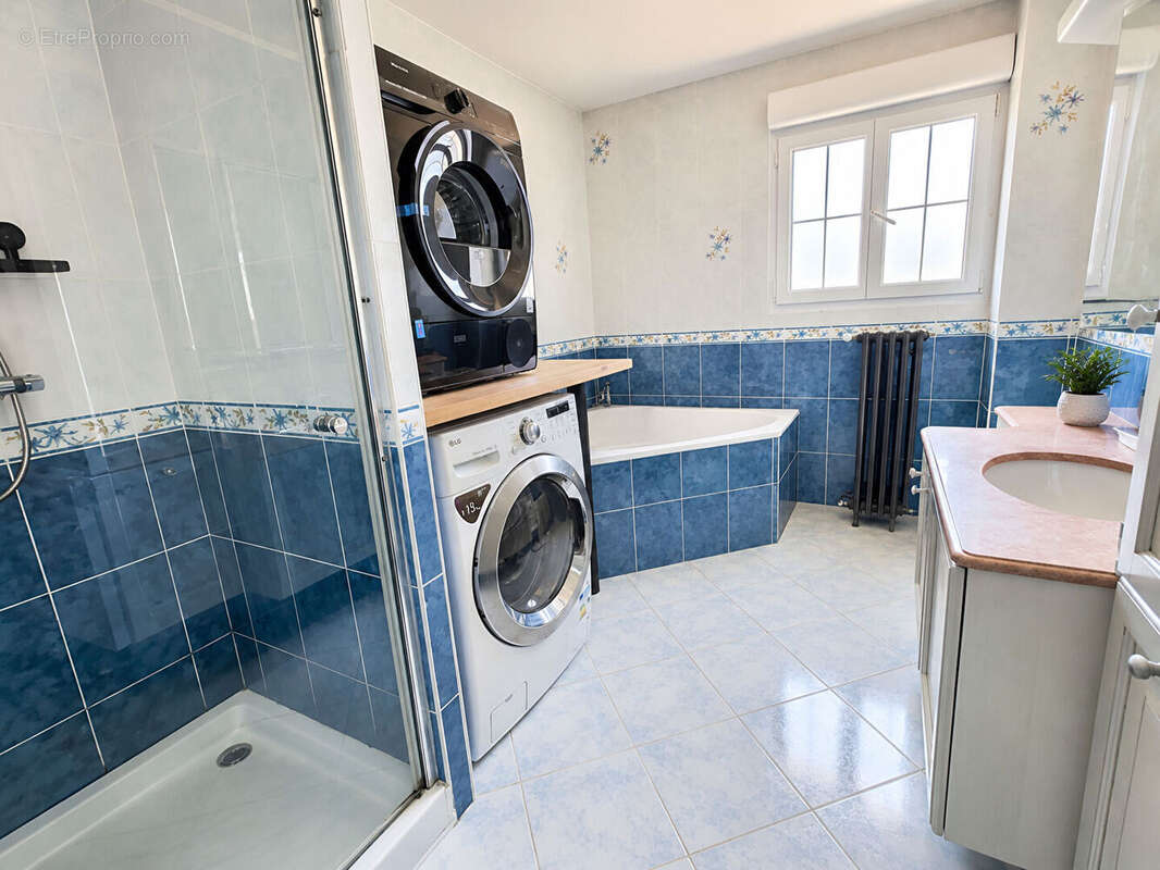 Pavillon individuel 4 chambres sous sol complet - photo 10