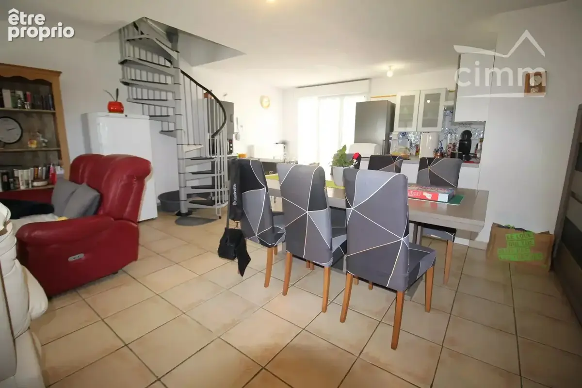 A vendre maison avec garage et jardin - photo 4
