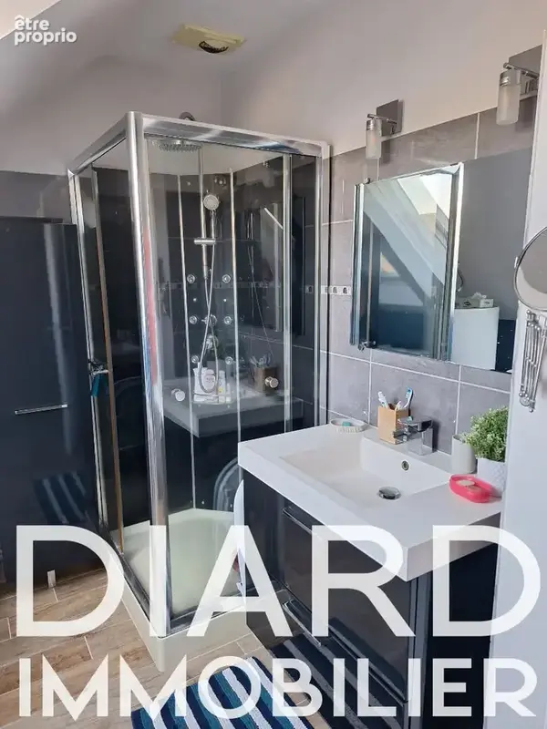 Bel Appartement T4 rénové 83,49 m² terrasse Sud , cellier et Garage - photo 5