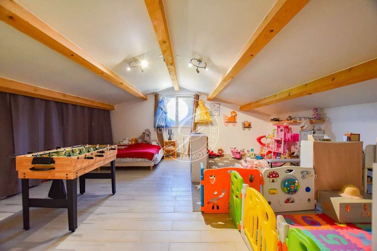 A vendre flayosc - villa  de 225 m2 avec piscine à pieds au village - photo 23