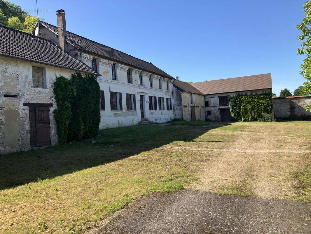 Maison à BUEIL