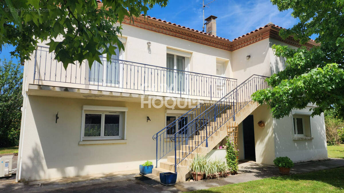 Maison à COLAYRAC-SAINT-CIRQ