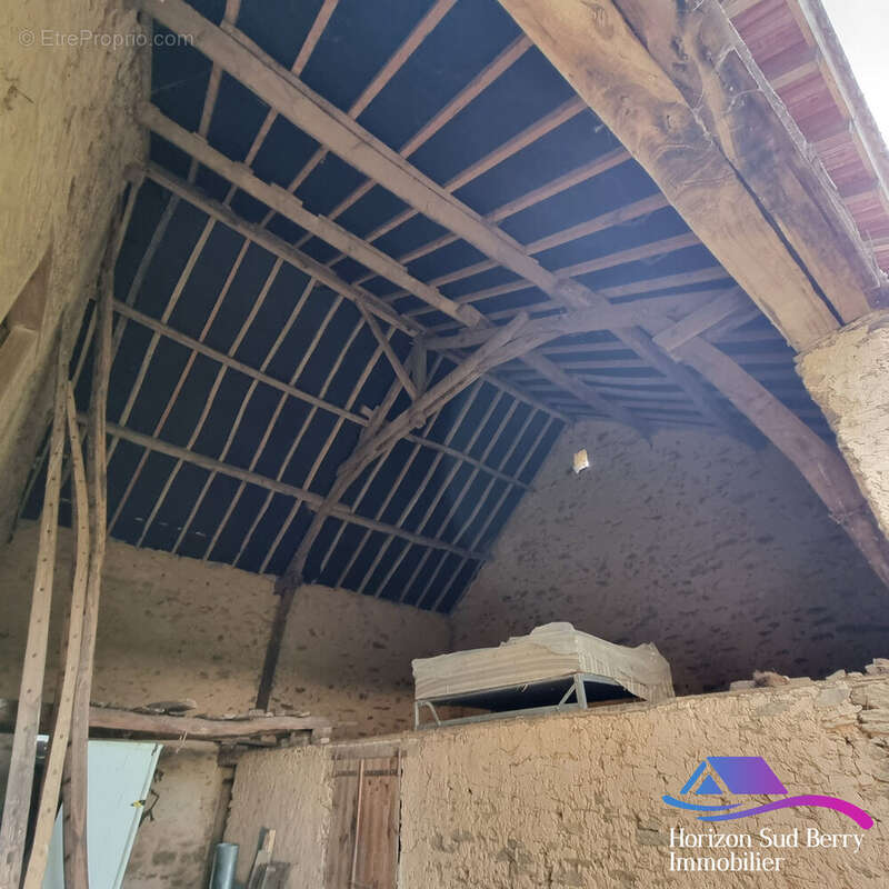 grenier grange attenante - Maison à VIJON