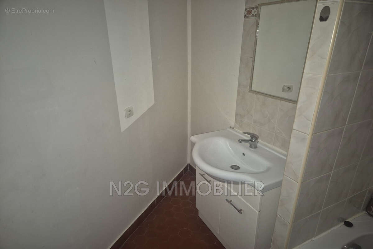 Appartement 82 m² à Grasse  - photo 6