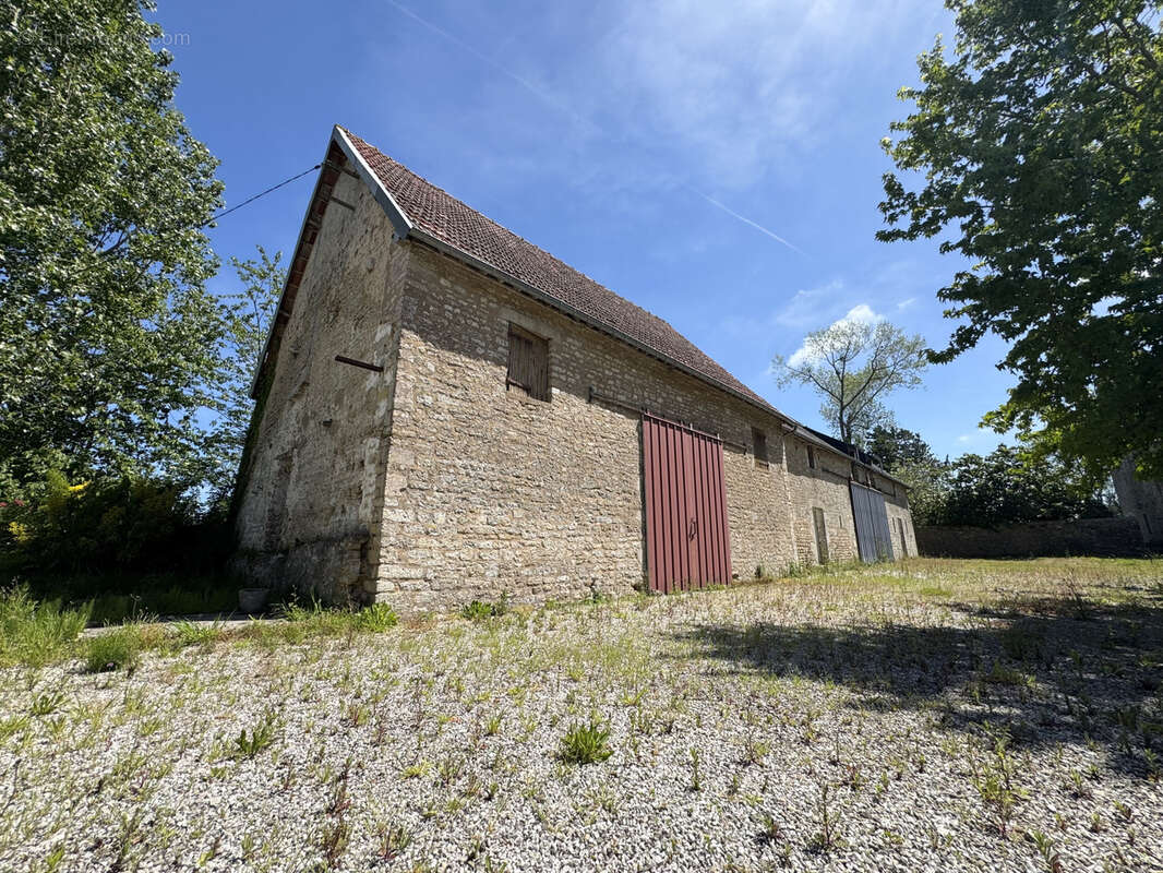 Maison à PICAUVILLE
