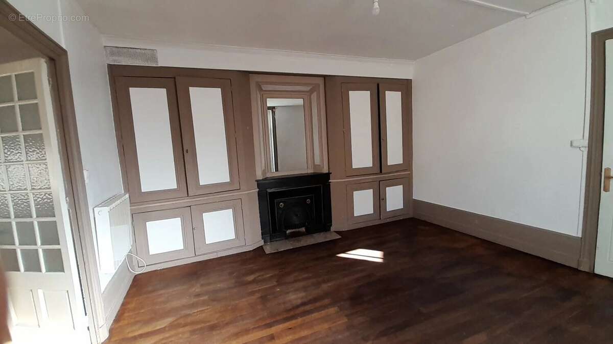 Appartement à MONTMERLE-SUR-SAONE