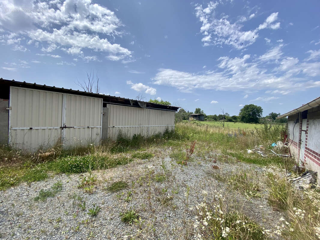 Maison à PARAY-LE-FRESIL