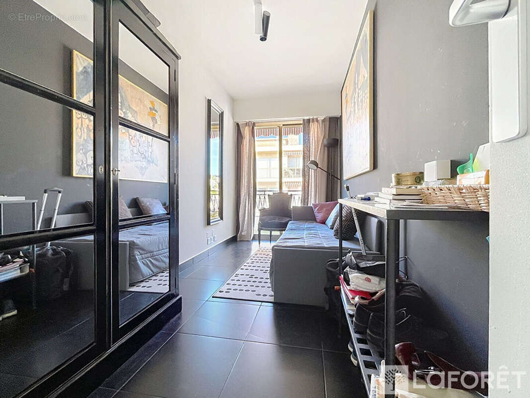 Appartement à ROQUEBRUNE-CAP-MARTIN