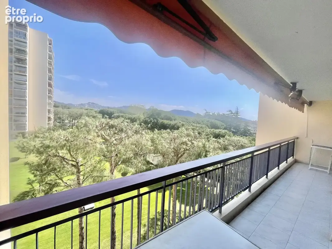 Appartement à LE CANNET