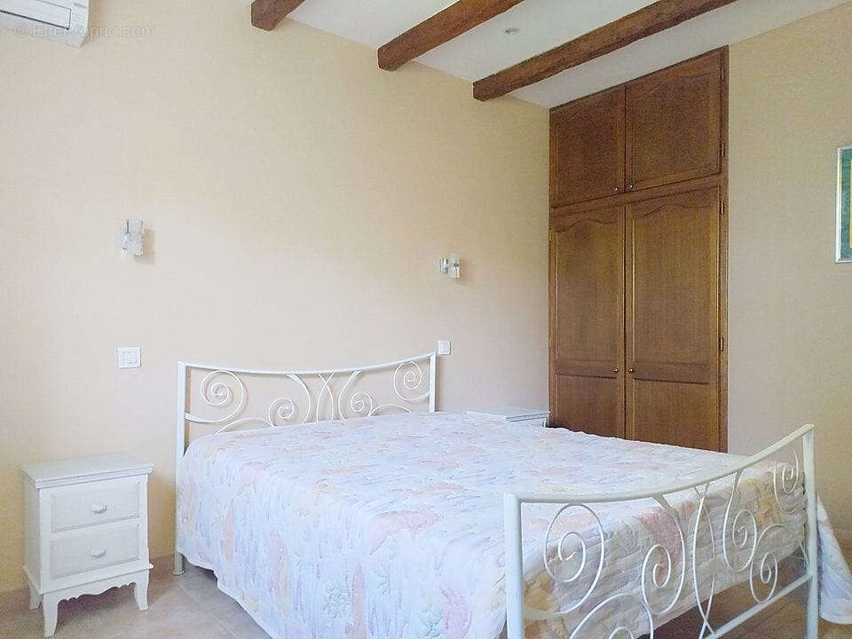 Maison à TAVERNES