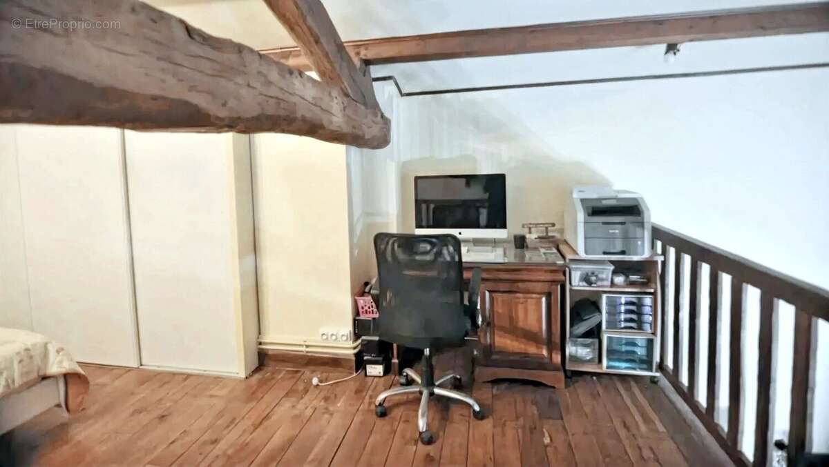 Longère   de 180 m² offrant 3 chambres avec un terrain 1410 m² - photo 17