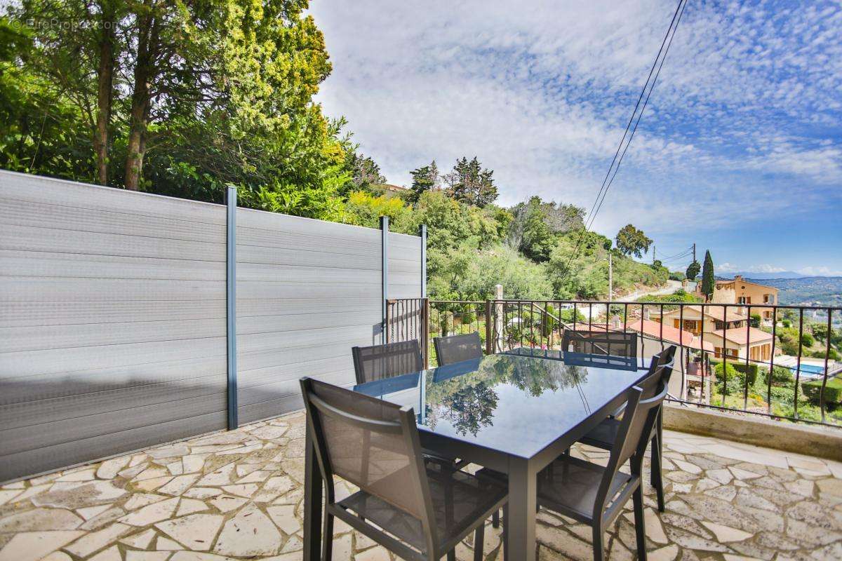 Maison à MANDELIEU-LA-NAPOULE