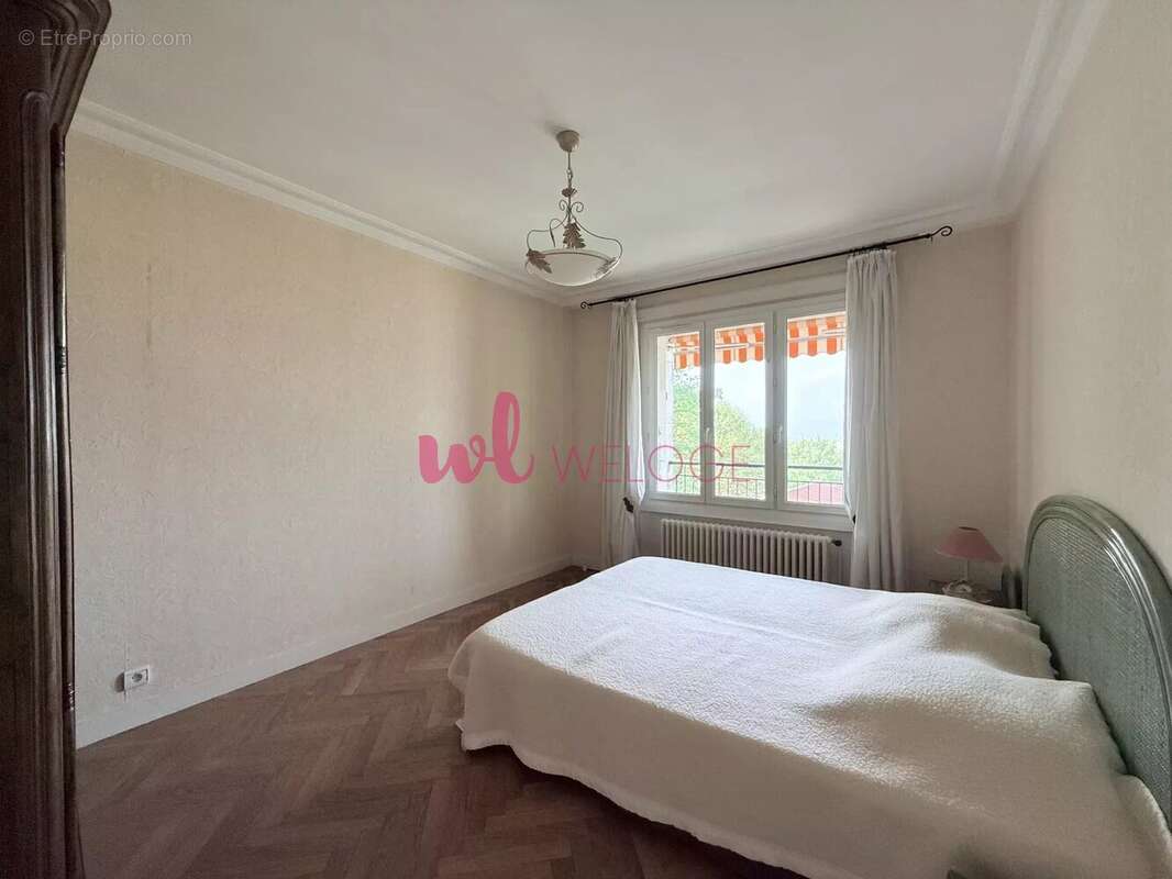 Appartement à SAINTE-FOY-LES-LYON