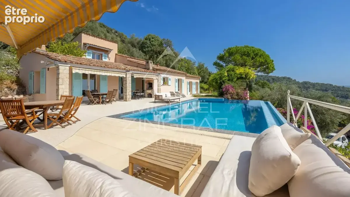 Une villa idéalement située proche du Village avec vue mer panoramique - photo 2