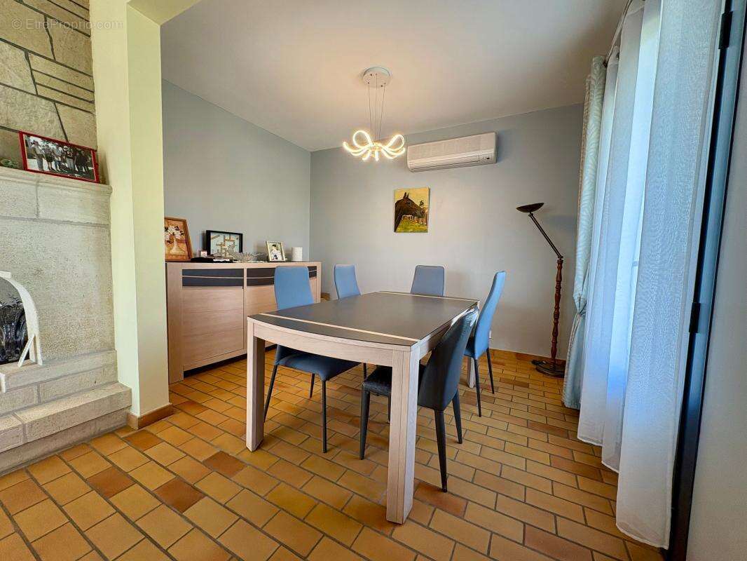 Maison à CASTETS-EN-DORTHE